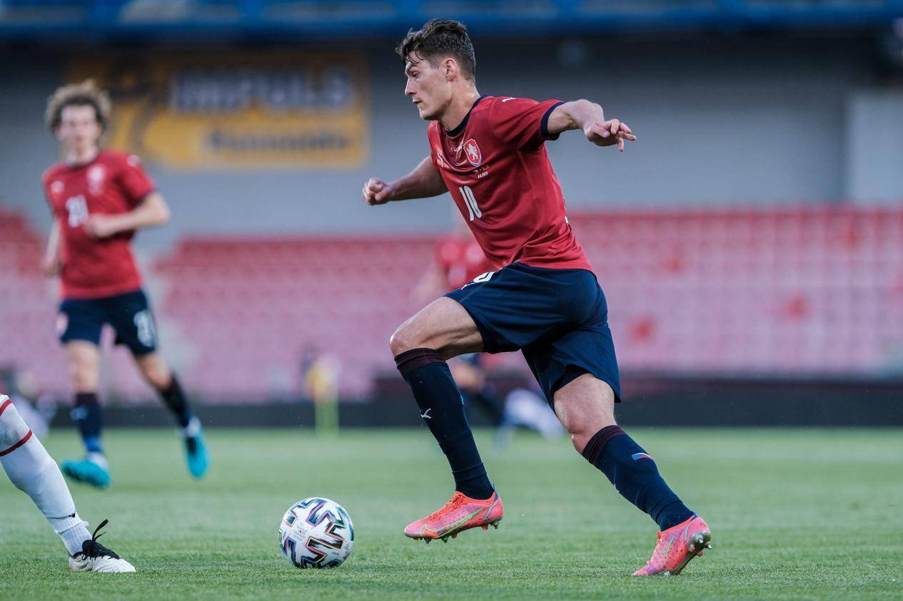 关于雷加内斯球队备战重要比赛，全力以赴的信息