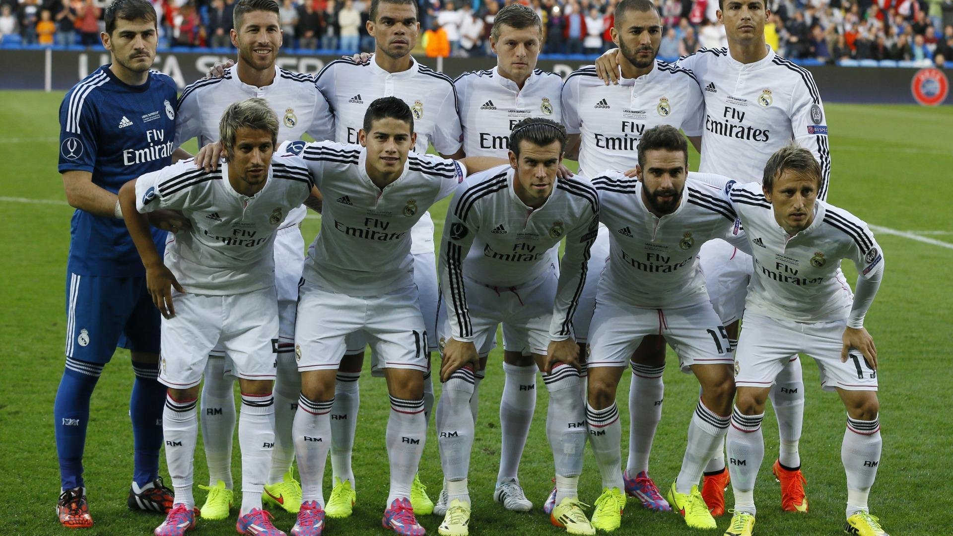 拉什福德压制级表演导演绝杀，曼联客场掀翻里昂书写欧冠新章