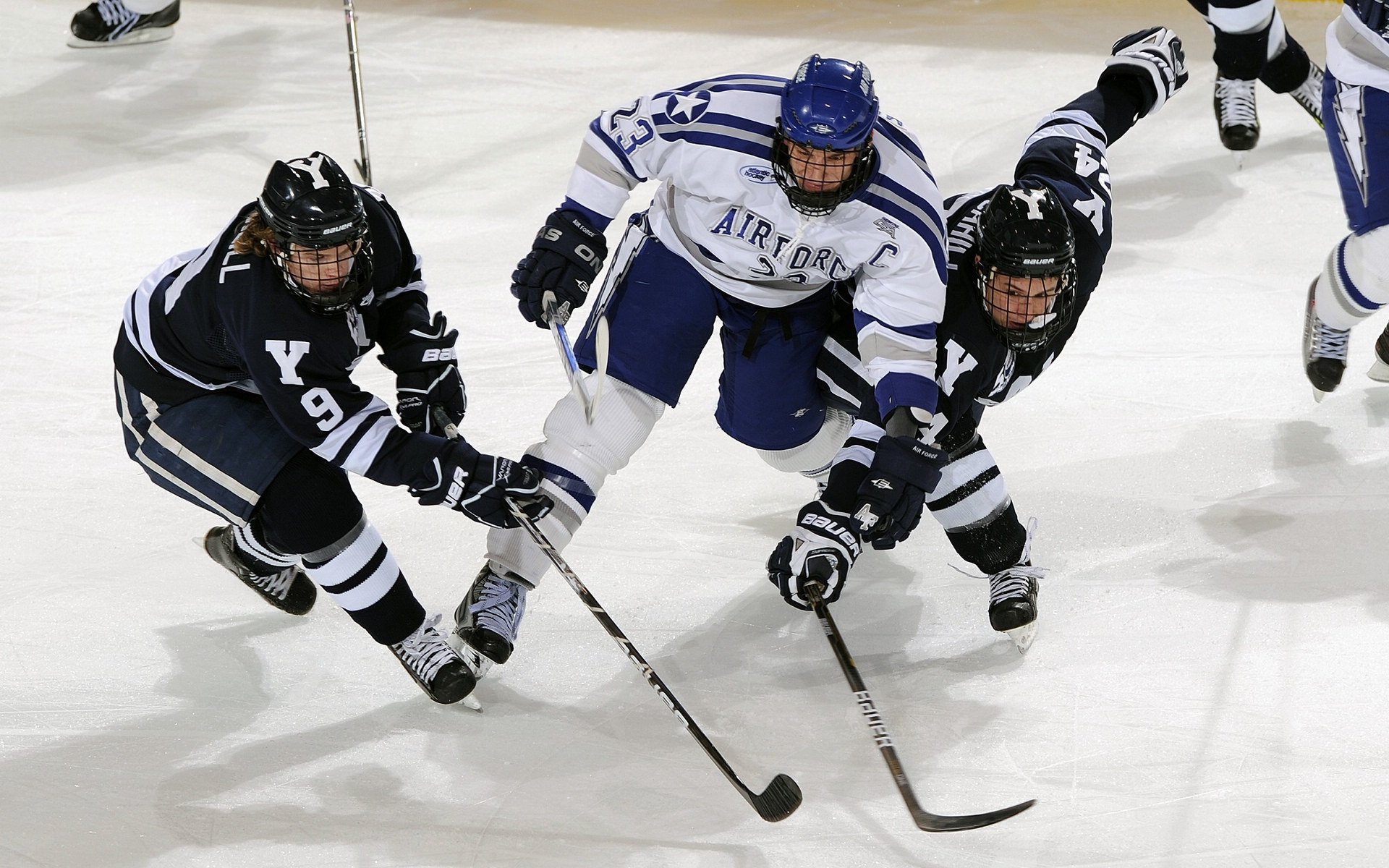 辽宁队绝杀勇士，布克化身关键先生，书写篮球传奇
