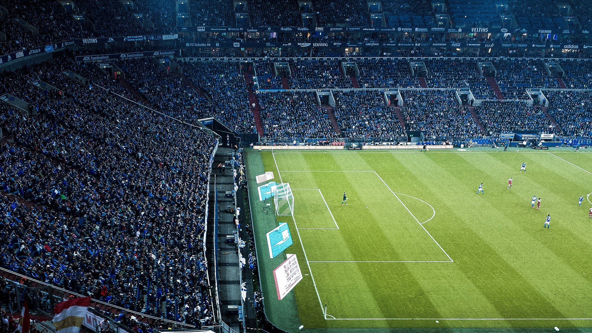 雄鹿险胜深圳队，杜兰特成为关键先生